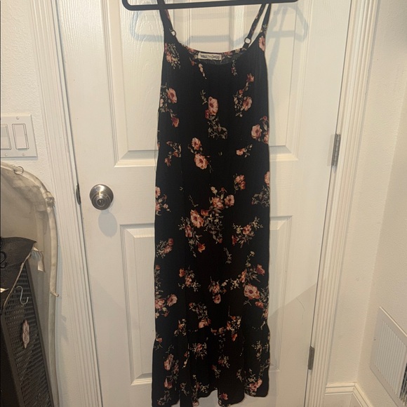 Wallflower Dresses & Skirts - Wallflower Black Floral Slip Maxi with Pink and Cream Roses